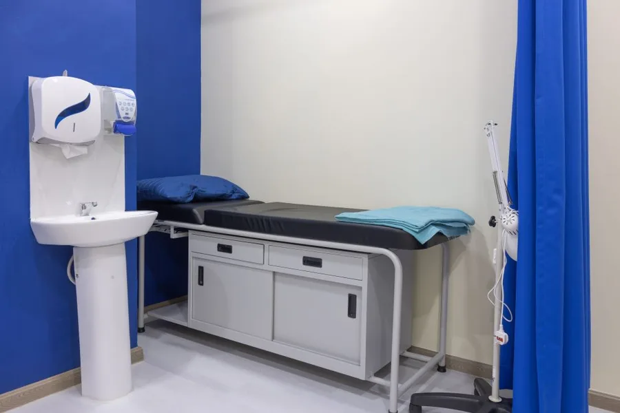 Treatment room at Universal Clinic